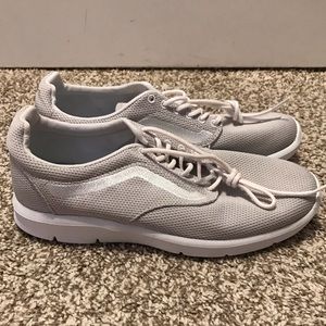 MAKE AN OFFER!!!! NWOT Vans Ultrarange Sneakers!